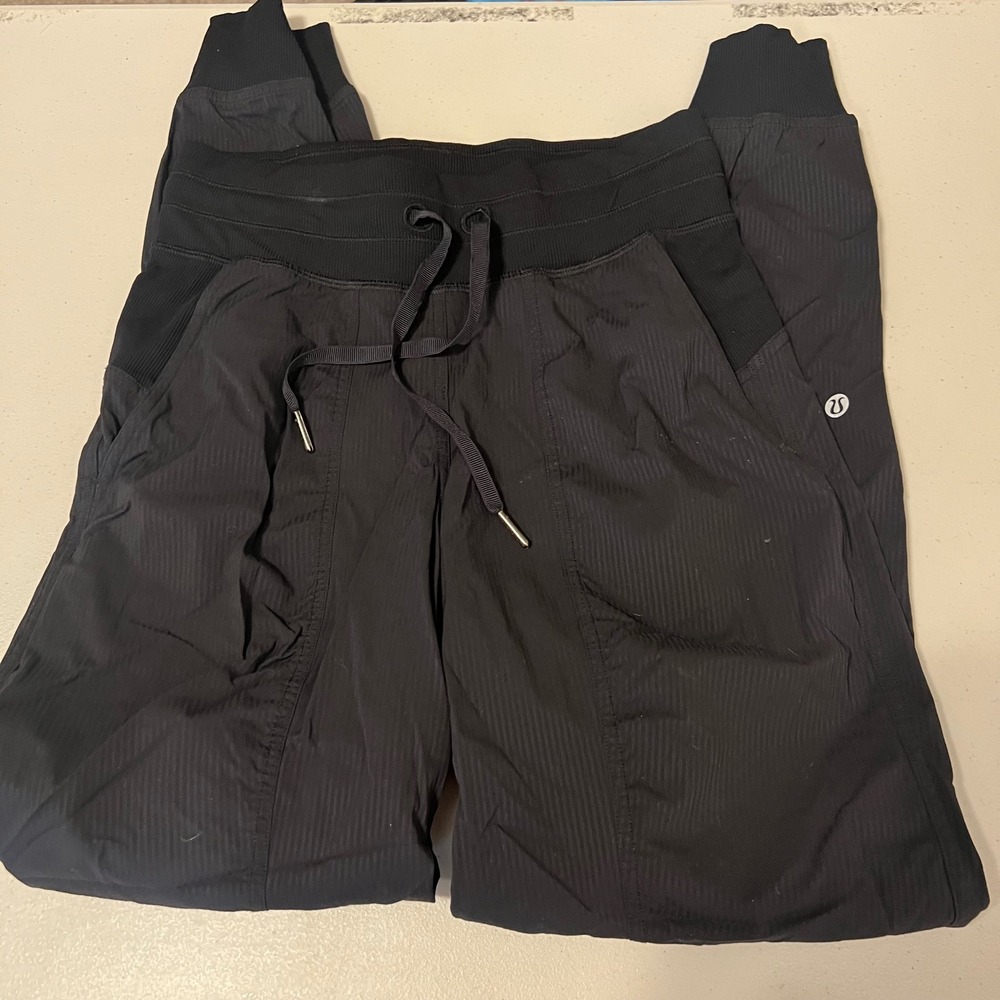Lululemon Womens Dance Studio Jogger Black Swift Fabric Athleisure Size 2